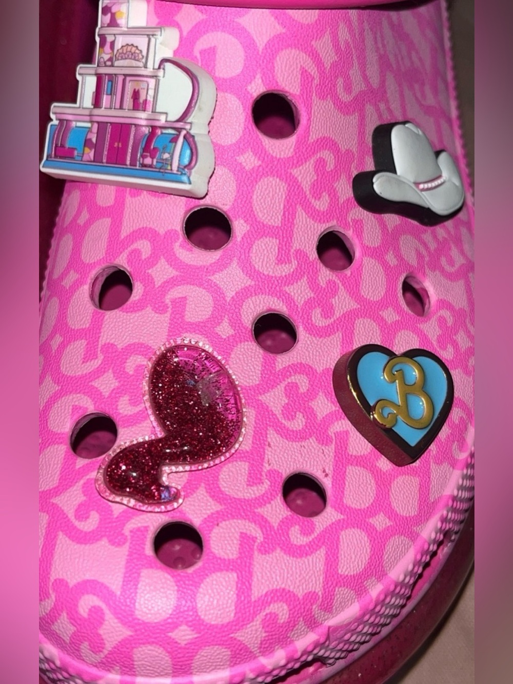 New With Out Tags Barbie High Classic Mega Crush Clog - Picture 5 of 11